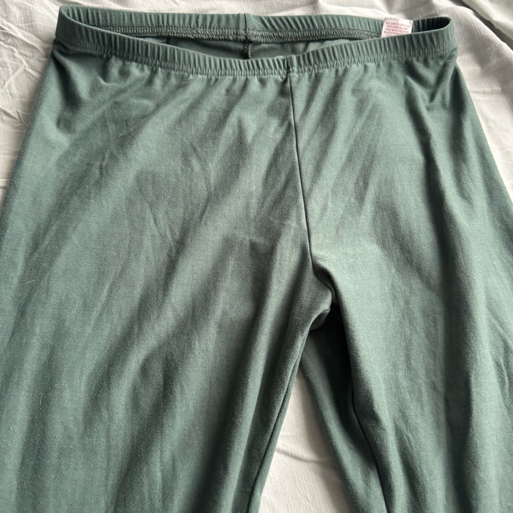 Bundle of two leggings sage green leggings black and white windowpain leggings - Picture 4 of 7
